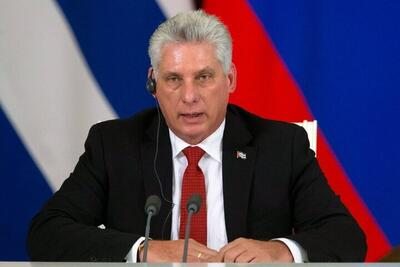 ادای احترام رئیس‌جمهور و وزیر خارجه کوبا به مقام شامخ شهید «رئیسی»