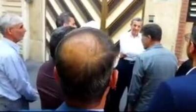 ویدئویی از تجمع خبرساز مردم مقابل منزل محمود احمدی‌نژاد که صبح امروز پربازدید شد
