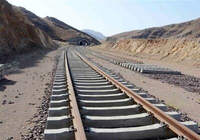 پیشرفت 33 درصدی فیزیکی خط راه‌آهن استان در تنگستان - تسنیم