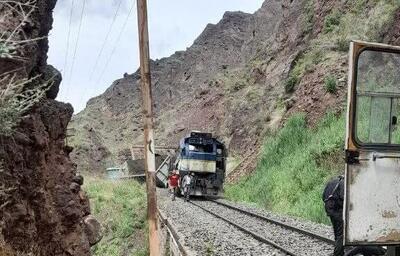 ویدئوی خروج قطار از ریل در شهرستان خوی آذربایجان غربی