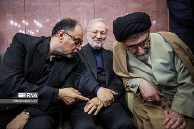 عکس | تصویری متفاوت از وحید حقانیان در کنار وزیر اطلاعات در یک مراسم - عصر خبر