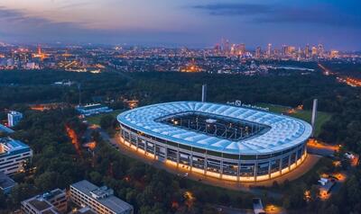 (ویدئو) طراحی بی نظیر سقف یک استادیوم در آلمان