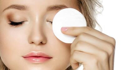 5 پاک کننده آرایش موثر و مغذی مناسب پوست خشک - کاماپرس