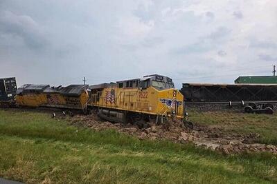 خروج قطار حامل مواد سمی از ریل در آرکانزاس