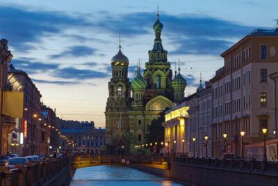 تجربه شب های سفید روسیه با تور آرزوی سفر