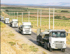 بیکاری، رانندگان ۶۰ هزار     کامیون ایرانی را تهدید می‌کند