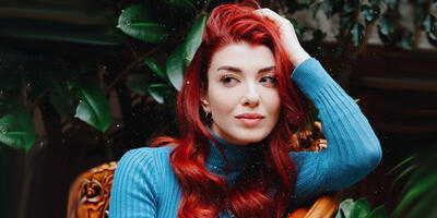 دختر مو قرمزی سریال ستاره شمالی را یادتان هست؟ ببینید با این مدل مو چقدر خوشگل‌تر شده - چی بپوشم