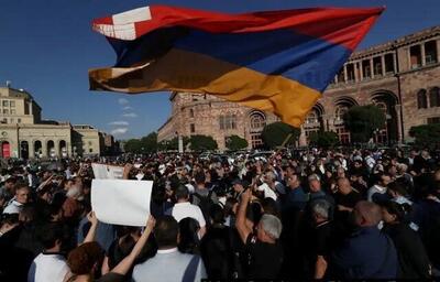 ببینید/ ارمنستان در شوک؛ بستن خیابان‌های ایروان توسط مخالفین نخست وزیر