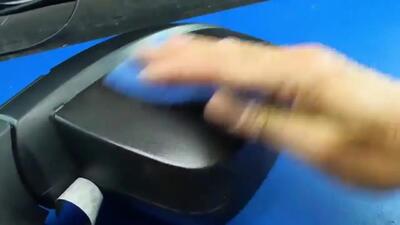 (ویدئو) روشی جالب و آسان برای تعمیر خراشیدگی آینه بغل خودرو
