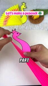 (ویدئو) ساخت طاووس کاغذی: شما هم به این روش آسان برای فرزندتان درست کنید