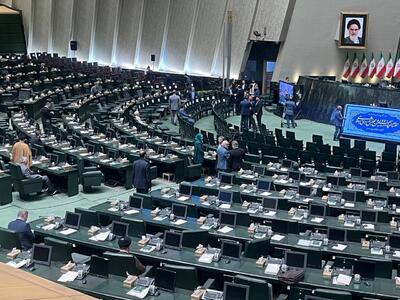 عکسی غم انگیز از جای خالی شهید رئیسی و امیرعبداللهیان در افتتاحیه مجلس دوازدهم