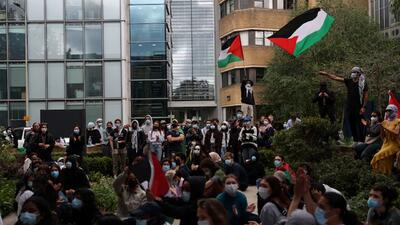 حرکت دیدنی دانشجویان حامی فلسطین در یک دانشگاه انگلیسی  | ویدئو