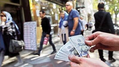 گزارش کیهان از تغییر قیمت دلار؛ نرخ دلار ۱۳ هزار تومان ریخت