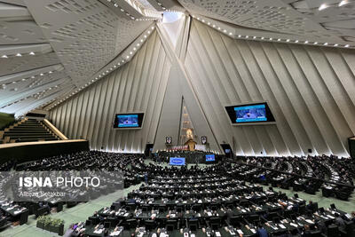 یک قاب عکس ویژه از افتتاحیه مجلس دوازدهم؛ قالیباف کنار لاریجانی نشست، حدادعادل همنشین ناطق نوری شد