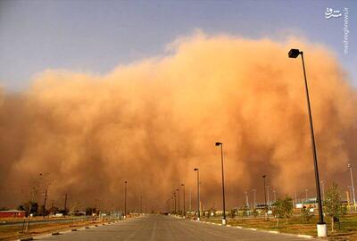 فیلم/ لحظه ورود طوفان شن به شهر یزد