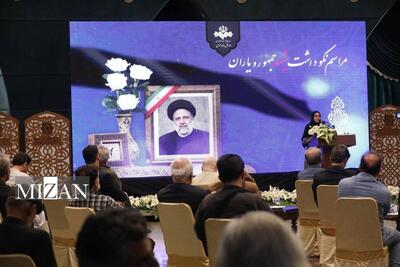 شب خاطره‌گویی رادیویی‌ها از «شهید جمهور» / نگاه رئیس‌جمهوری شهید به سربند «یا حسین» فراموش نمی‌شود