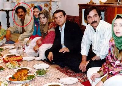 عکسی جالب از جلال سریال پدر سالار و همسرش در رستوران +عکس