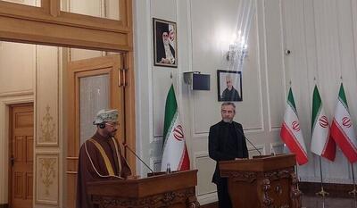 دیدار وزیر امور خارجه عمان با علی باقری / وزیر خارجه عمان: برای همدردی و رایزنی‌ بین دو کشور به تهران سفر کرده‌ام