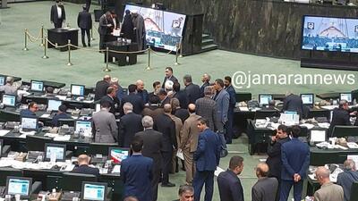 عکسی از خوش و بش قالیباف و رقیبش قبل از انتخابات هیات رئیسه مجلس - عصر خبر