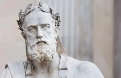 چرا کوروش بزرگ قهرمان کتاب یک دشمن یونانی شد؟