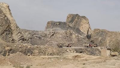 انتقال ۵۰۰هزار کامیون سنگ از کوه به کارخانه سیمان تهران