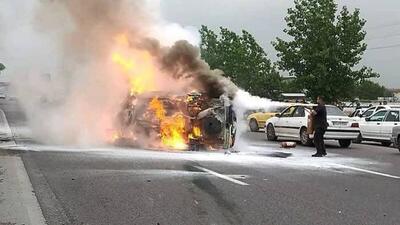 آتش سوزی خودرو در ساری منجر به مرگ یک نفر شد