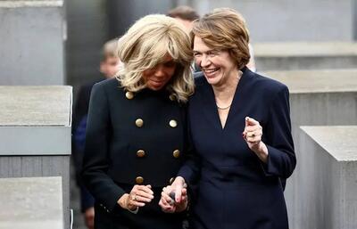 خنده‌های همسران رهبران فرانسه و آلمان حین بازدید بنای یادبود/عکس