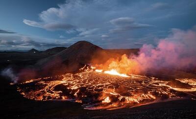 فوران آتشفشانی در جنوب غربی ایسلند (فیلم)