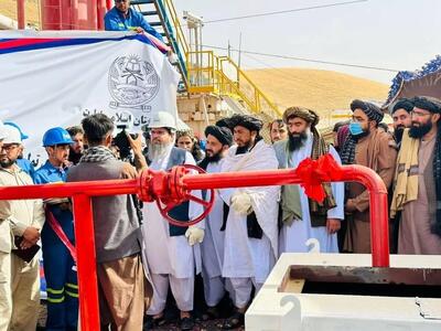 طالبان فروش نفت افغانستان را آغاز کرد