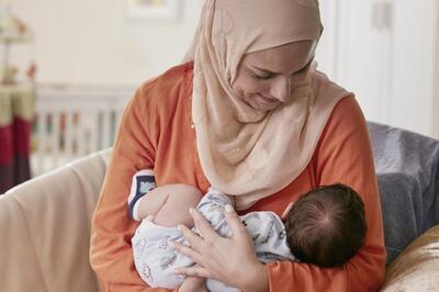 مضرات استفاده از تلفن همراه هنگام شیردهی به نوزاد