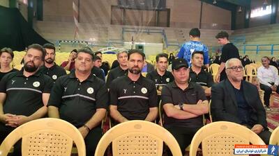تیم فوتبال ذوب آهن در مراسم گرامیداشت شهدای خدمت - پارس فوتبال | خبرگزاری فوتبال ایران | ParsFootball
