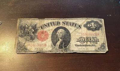 شکل متفاوت اسکناس یک دلاری در سال 1917 (عکس)