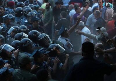فیلم/ درگیری پلیس ارمنستان با معترضان