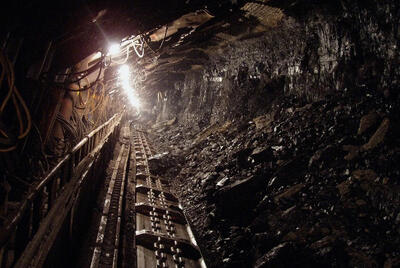 در ریزش دوباره معدن زغال سنگ؛ یک معدنکار  در کرمان جان باخت
