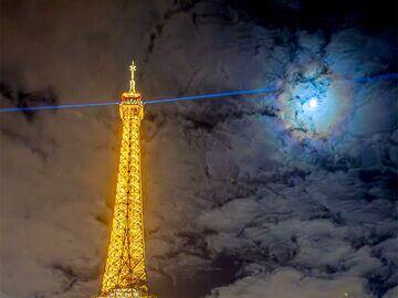 تصویر روز ناسا: خرمن ماه بر فراز پاریس