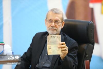 (تصاویر) ثبت‌نام علی لاریجانی در انتخابات ریاست جمهوری