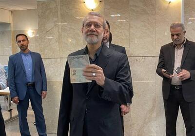 ببینید | لحظه ورود علی لاریجانی به ستاد انتخابات کشور