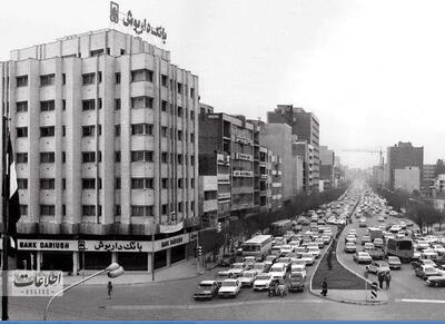 تهران قدیم| باربری با چارپا در چهارراه استانبول تهران/ عکس