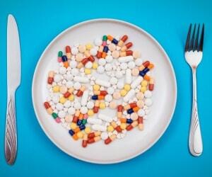قرص و دواهایی که با غذا بخوریم بهتر اثر میکنن