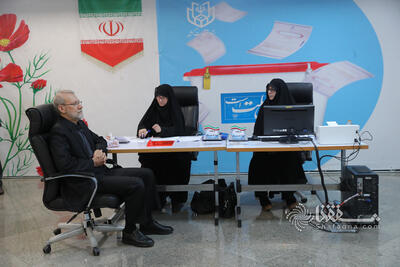 تصاویر: ثبت نام علی لاریجانی در چهاردهمین دوره انتخابات ریاست جمهوری | خبرگزاری بین المللی شفقنا