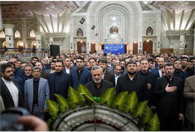 تجدید میثاق وزیر و کارکنان وزارت کار با آرمان های امام خمینی (ره)