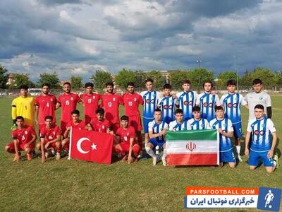 بازی با تیم‌های محلی در شأن تیم ملی نیست! - پارس فوتبال | خبرگزاری فوتبال ایران | ParsFootball