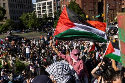 تصاویر: بازداشت معترضان طرفدار فلسطین توسط پلیس نیویورک | خبرگزاری بین المللی شفقنا