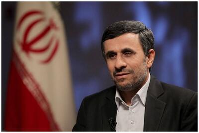 ویدیو / احمدی نژاد با اشاره به شناسنامه خود: «این خیلی احترام داره، ساخت ایرانه»