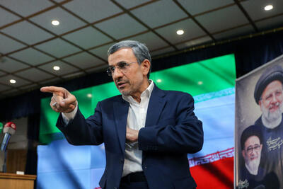 احمدی‌نژاد قانون را رعایت نکرد، میکروفنش را قطع کردند | واکنش احمدی‌نژاد را ببینید