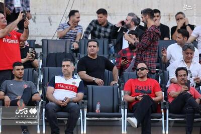 تصاویر حضور هنرمندان پرسپولیسی در ورزشگاه آزادی