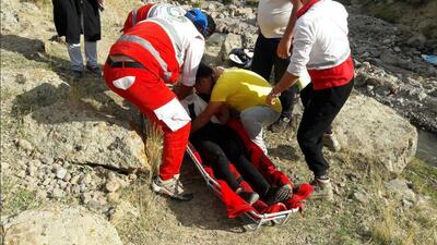 نجات معجزه آسای کوهنورد 72 ساله از کوه های برفی شهباز شازند