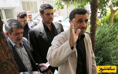مدل ماشین پاجرو سبز رنگ احمدی نژاد در راه وزارت کشور+فیلم