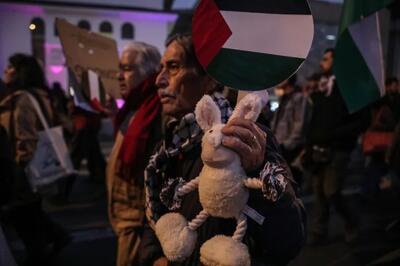 تظاهرات مردم پرو برای کودکان غزه + تصاویر | خبرگزاری بین المللی شفقنا