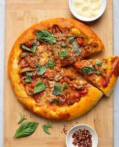 درست کردن پیتزا بدون پنیر و بدن فر / آموزش تهییه پیتزا ایتالیی بدون فر سریع و خوشمزه